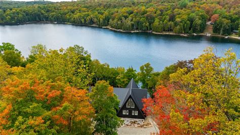 Modern Hybrid Lakefront Retreat On Spring Fed En Dysart Et Al, Ontario
