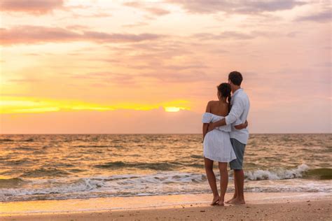 honeymoon travel checklist essentials   stress  trip wander