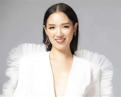 ดรัลชรัส ศุขีวิริยะ (ดาต้า) - Praew (แพรว) – All Luxe You Can Reach