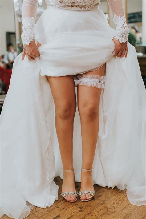 Wedding garter 60 photos - Astyledwedding.com