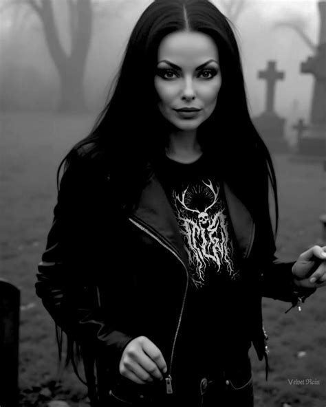 𝐕𝐞𝐥𝐯𝐞𝐭 𝐑𝐚𝐢𝐧 on Instagram in 2025 | Black metal girl, Metal girl, Goth women
