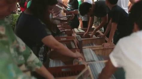 Vinyl Day 2014 - YouTube