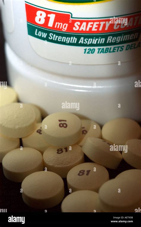 Low dose aspirin hi-res stock photography and images - Alamy