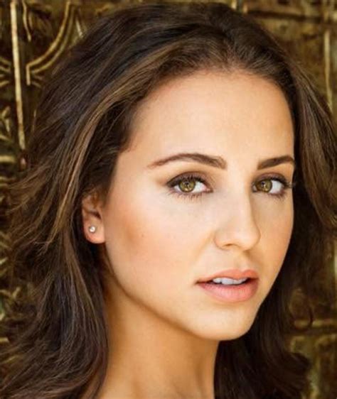 Skye Coyne – Movies, Bio and Lists on MUBI