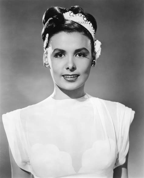 File:Lena Horne, 1946.jpg - Wikimedia Commons