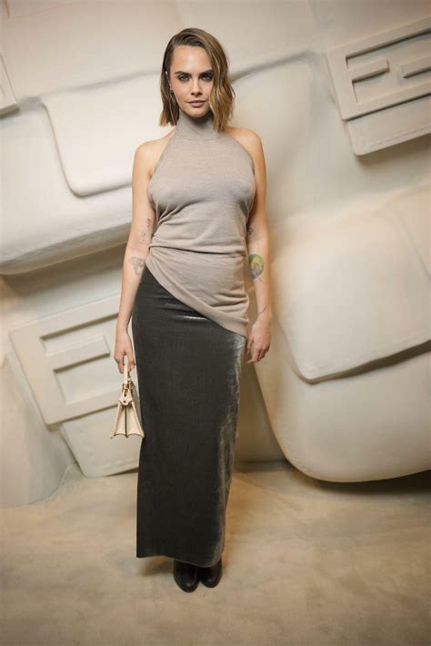 Cara Delevingne Milan Fashion Week Boobs Pokies - Hot Celebs Home