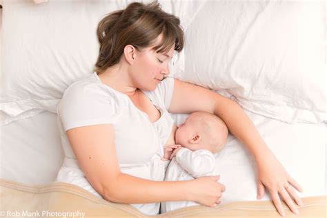 Is Sharing A Hotel Bed With Your Stepmom Normal? Find Out Now! Image 12