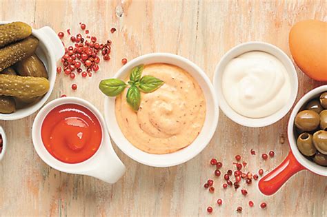 10 идеи за вкусни сосове за салати, месо и риба | Български Фермер
