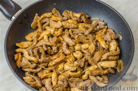 Рецепт: Жареное мясо с луком и соевым соусом (горячая мясная сковородка ...