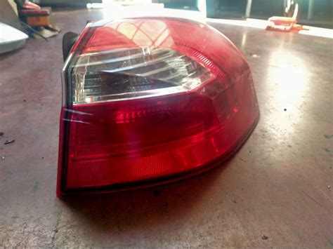 Faro Kia Rio – Autodemolizioni Roggero
