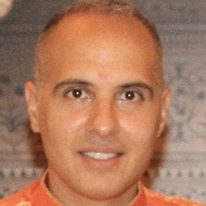 Sameer Bhavnani - Age, Family, Bio | Famous Birthdays