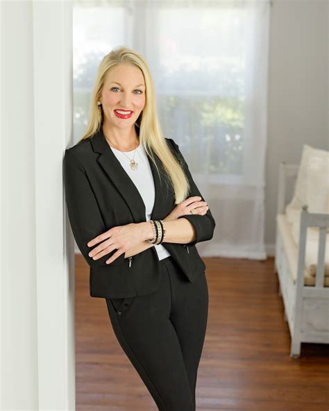 Natalie Knows Real Estate