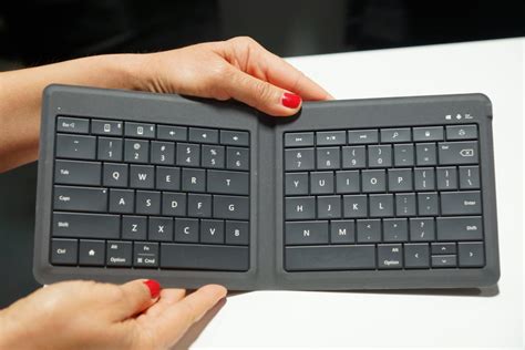 Unfolding Microsoft's Universal Foldable Keyboard (photos) - CNET