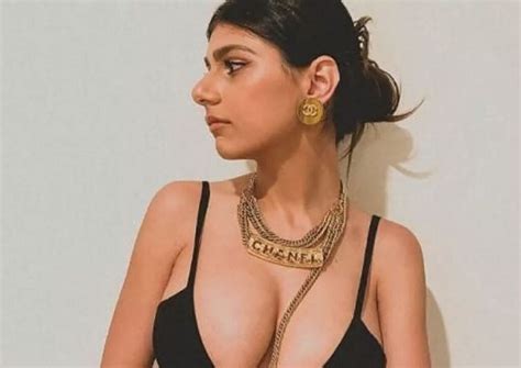 Mia Khalifa Biography ,Age, Husband, Family, & More