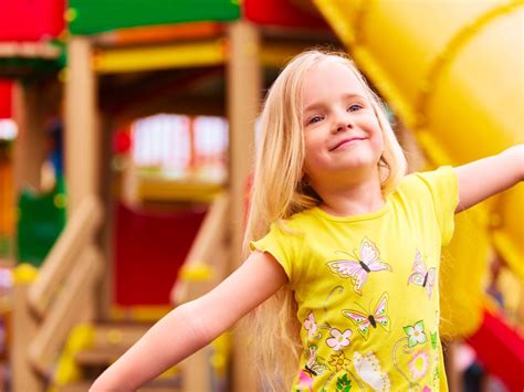 Bambini felici: come educare i figli alla serenità
