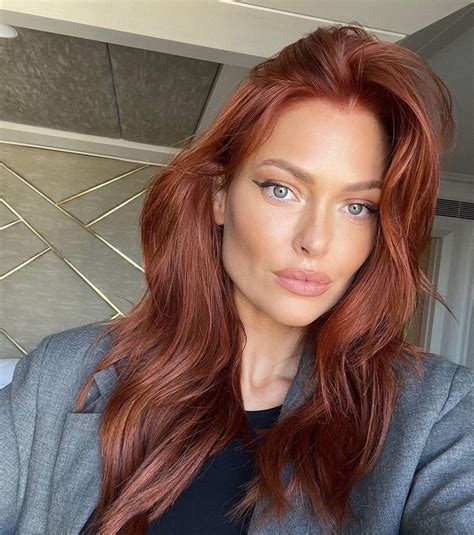 Pin di Kathleen Ward su red hair | Capelli lunghi idee, Tintura per ...