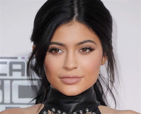 Download Kylie Jenner At The American Music Awards | Wallpapers.com