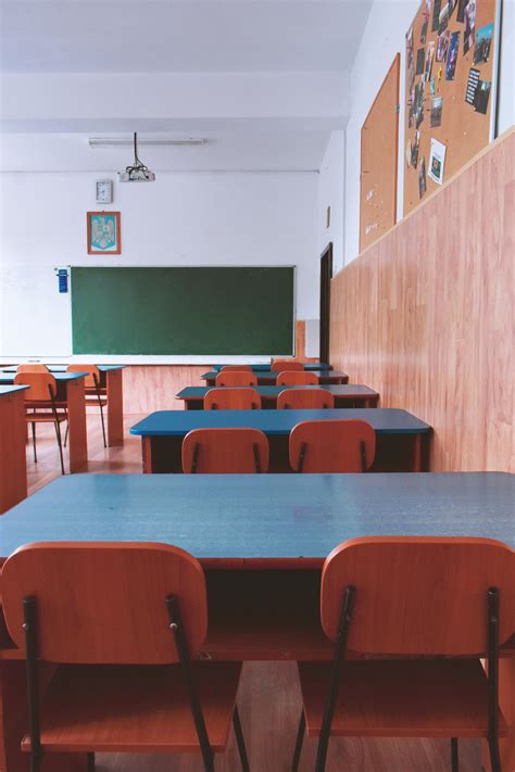 Empty Classroom Wallpapers - Top Free Empty Classroom Backgrounds - WallpaperAccess