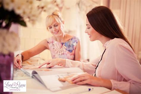 tips  maintaining happiness  planning  wedding