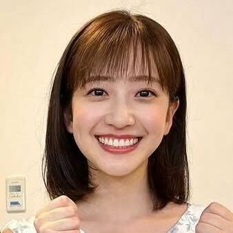 TBS南後杏子アナ、真っ白な「THE TIME,」新スタジオ「目が慣れてきた」仲良しオフショ - 女子アナ写真ニュース : 日刊スポーツ