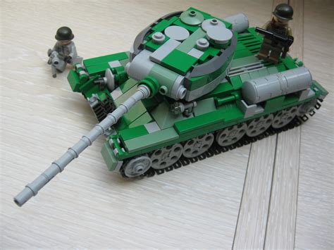 lego T34/85 final (9) 2 wide treads | T34/85 was one of the … | Flickr