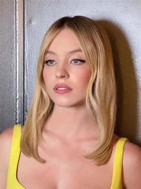 Pin by Michael Tost on Sydney Sweeney | Beautiful blonde, Gorgeous ...