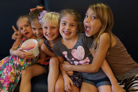 Anne's Odds and Ends: 8th Birthday Pottery Painting Party