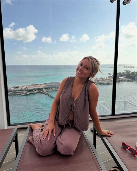 Britney Haynes (@britney_haynes) • Instagram photos and videos