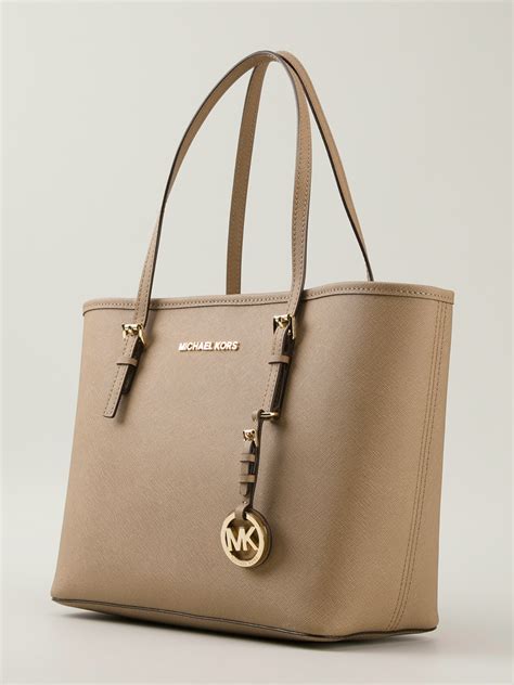 Michael Kors Jet Set Handbags | semashow.com