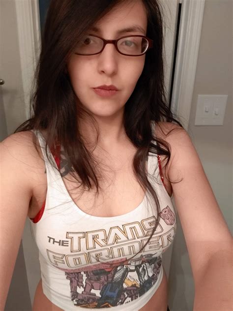 More than meets the eye : r/geekygirls