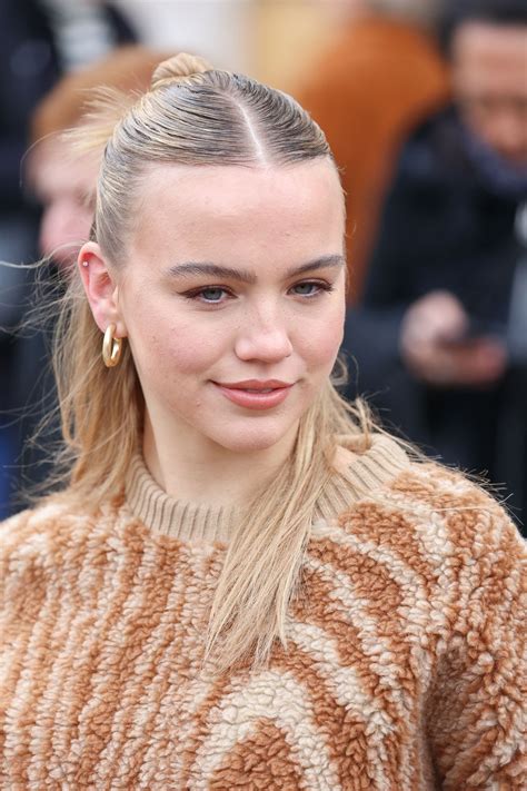 Emma Brooks – Stella McCartney Show at Paris Fashion Week 03/06/2023