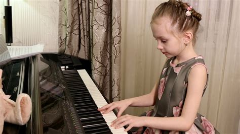 ЖИТЬ В ТВОЕЙ ГОЛОВЕ - Zemfira - Виктория Викторовна 8 лет. - YouTube