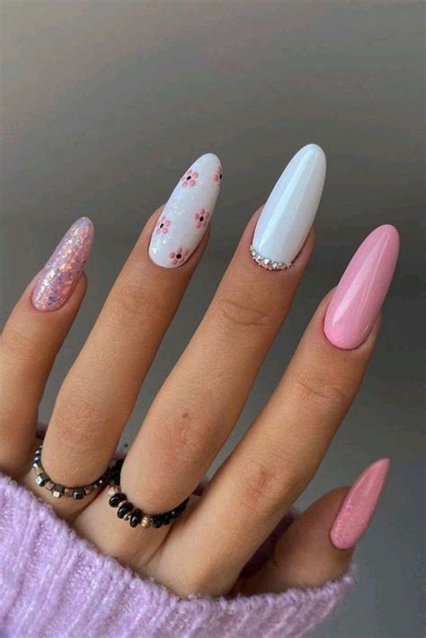 Pin by Anna on 🔸Unghie idee | Stylish nails, Gel nails, White nails