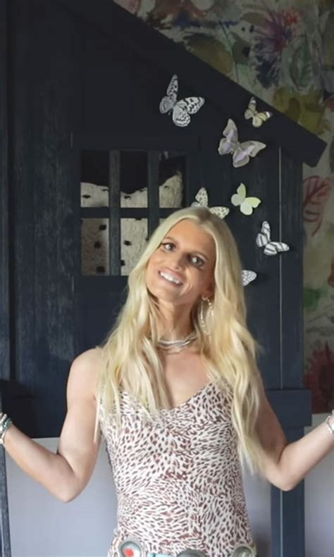 Jessica Simpson claps back at haters after Pottery Barn ad