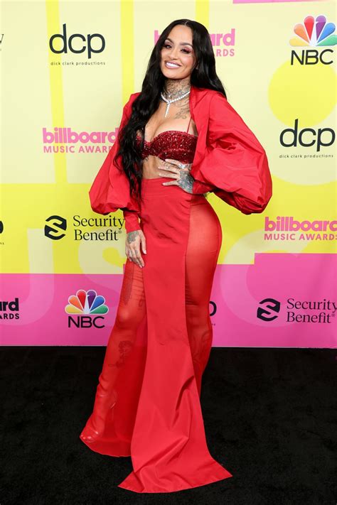 Billboard Music Awards 2021: Las parejas llenan de pasión la ‘red