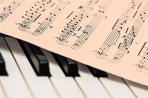 Mengenal Ragam Unsur pada Musik Barat | kumparan.com