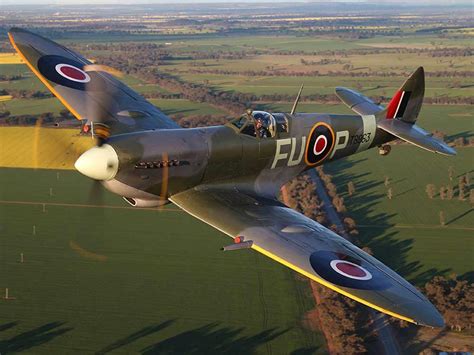 Supermarine Spitfire Mk XVI: VH-XVI / TB863 - Temora Aviation Museum