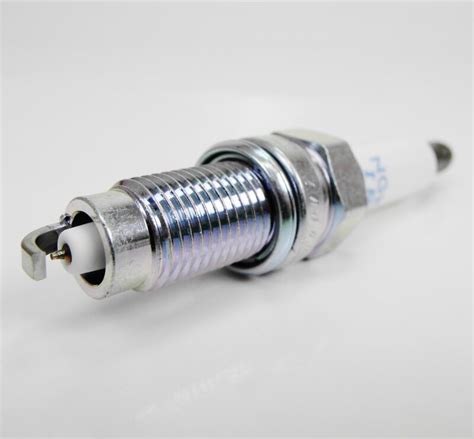 6x Zündkerze NGK 7563 / IZKR7B, 64,00