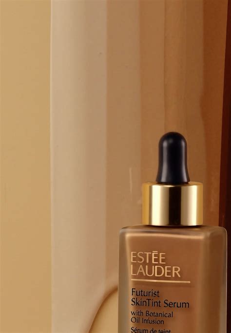 ESTÉE LAUDER FUTURIST SKINTINT SERUM FOUNDATION - Foundation - 5w2 rich ...