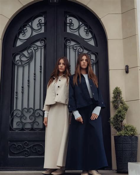 Ava + Leah | hey guys it’s Ava and I just made a public tik tok account