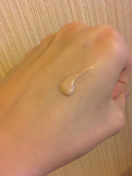 Тональная основа IsaDora IsaDora Hydralight water-based oil free MATTE ...