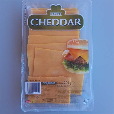 Сыр Чеддер Cheddar Hacendado - калорийность, пищевая ценность ⋙ ...