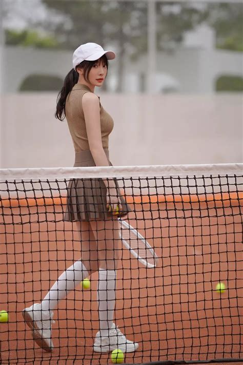 Liu Yan summer sunshine photo album - iNEWS