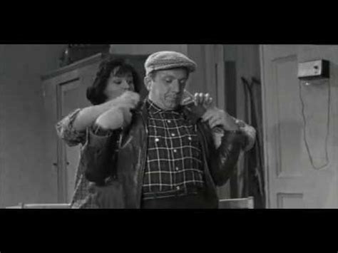 Отрывок из фильма «Происшествие, которого никто не заметил», 1967 год ...