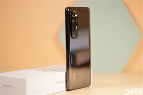 Новенький Xiaomi Mi 10S показали со всех сторон на живых фото сразу ...