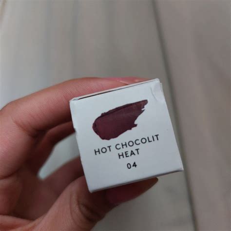 fenty beauty gloss bomb heat in hot chocolit, Beauty & Personal Care ...