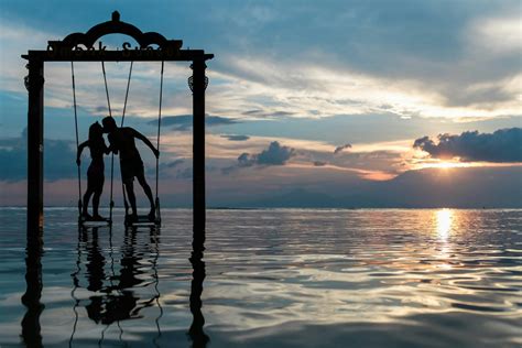 10 Tips For A Fun, Playful And Sexy Honeymoon From A Newly Married