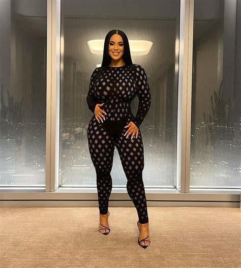 Pin by Art Moran on Gemstar in 2025 | Curvy woman, Fashion, Cool outfits