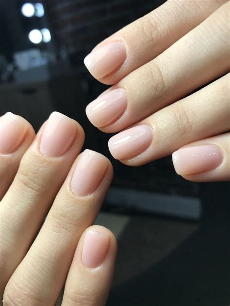 Нежный, нюдовый маникюр и педикюр в студии Tiffany Nails в Москве