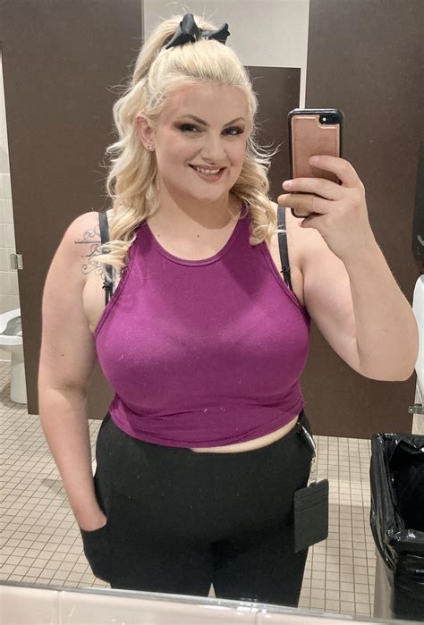 My fully clothed, natural DD’s : r/Humongousaurustits